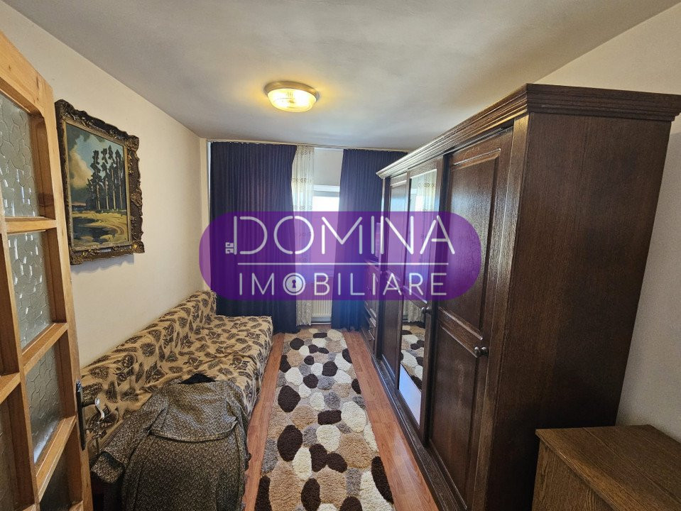 Vânzare apartament 3 camere, în Târgu Jiu, strada Victoriei - zona Peco OMV