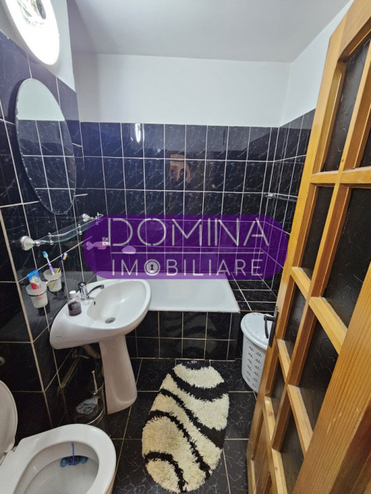 Vânzare apartament 3 camere, în Târgu Jiu, strada Victoriei - zona Peco OMV