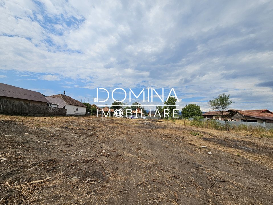 Vânzare teren intravilan suprafață 5.822 mp,  în Tg. Jiu - cartier Iezureni 