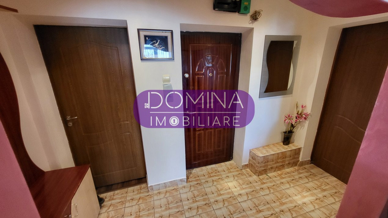 Închiriere apartament 4 camere, str. N. Titulescu, vizavi de liceul Pedagogic