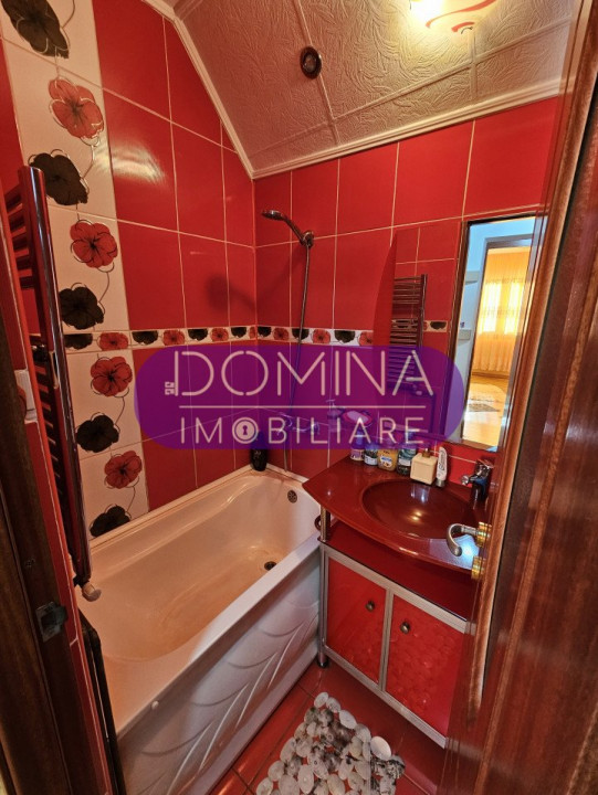 Vânzare apartament 3 camere, în Târgu Jiu, strada Minerilor - zona Pieței 9 Mai