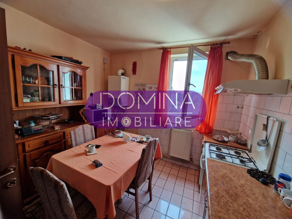 Vânzare apartament 3 camere, situat în Târgu Jiu, Aleea Energeticienilor