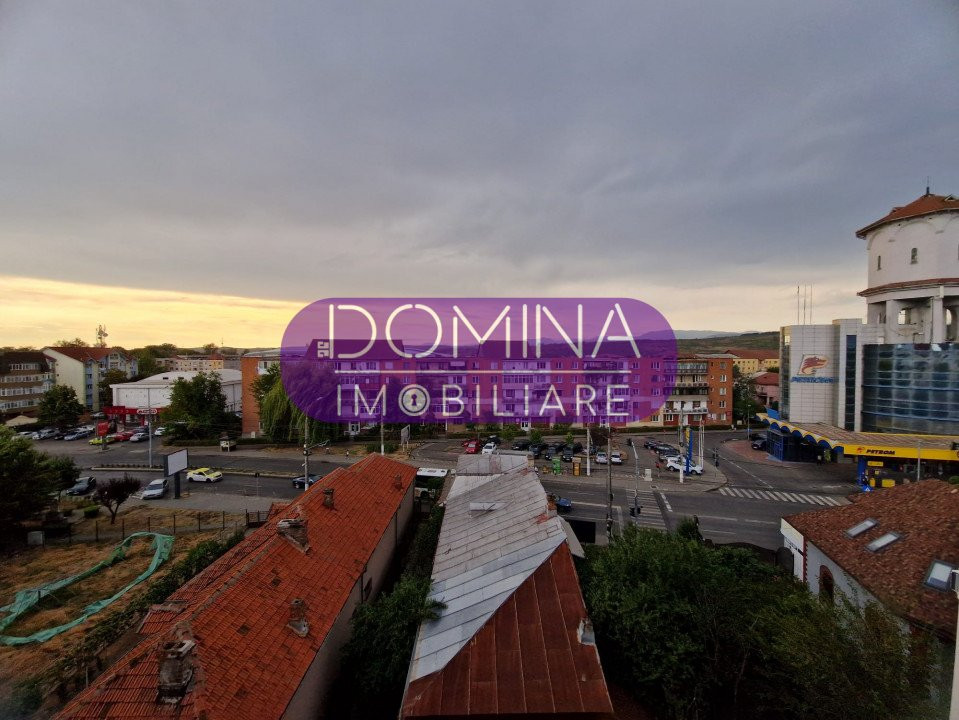 Vânzare apartament 2 camere *renovat* - zonă centrală - str. Slt. M. C. Oancea