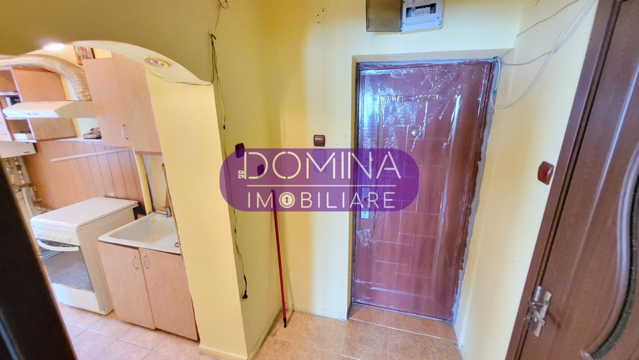 Vânzare apartament 2 camere, situat în Târgu Jiu, Aleea Plopilor - zona 9 Mai