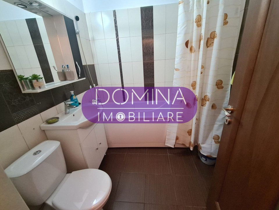 Vânzare apartament 3 camere, etaj 2, strada 9 Mai - zona Mall