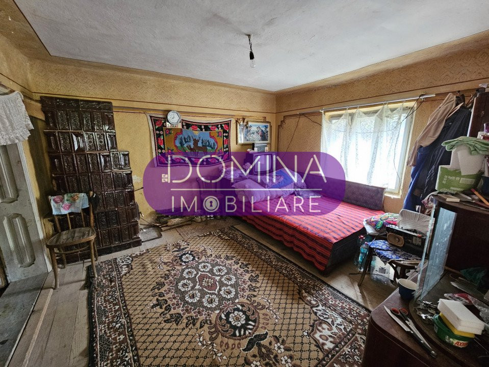 Vânzare casă bătrânească D+P, situată în Sat Curpen, Comuna Stănești