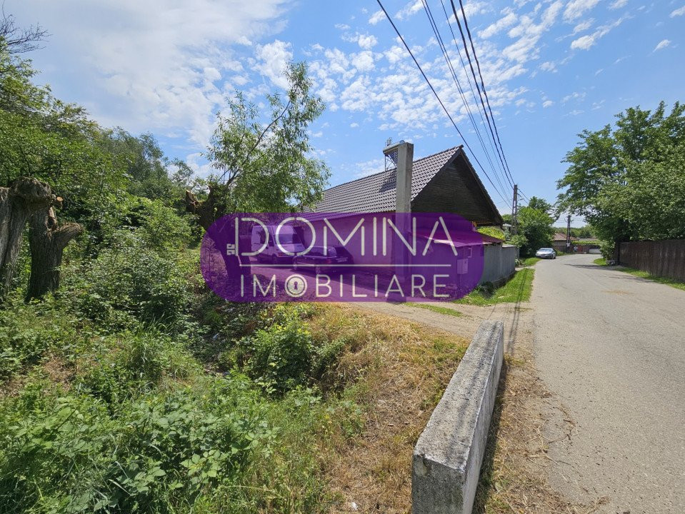 Vânzare casă bătrânească D+P, situată în Sat Curpen, Comuna Stănești