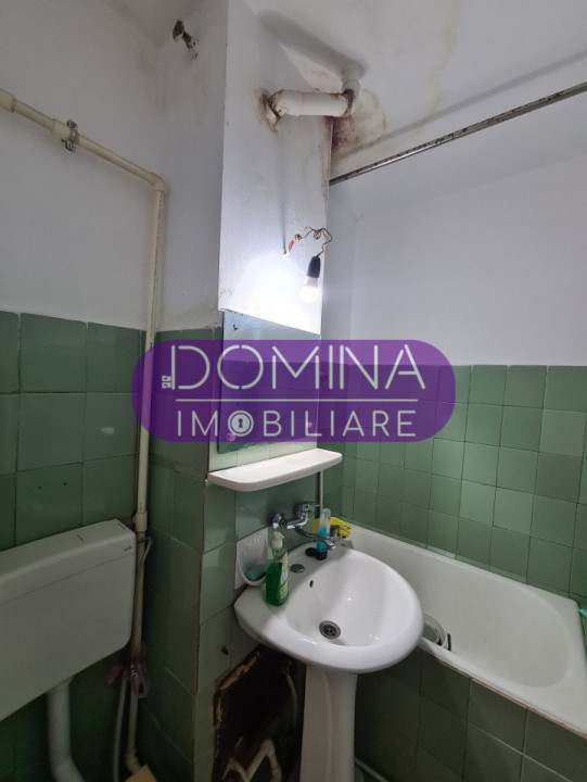 Vânzare apartament 2 camere, situat în Târgu Jiu, Aleea Plopilor - zona 9 Mai