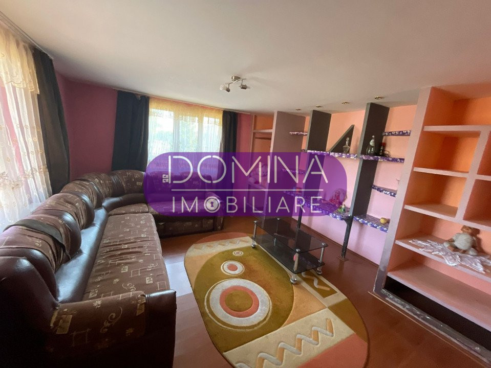 Vânzare casă, str. Petrești, la 1 km distanță de Parcul ”Coloana Infinitului” 