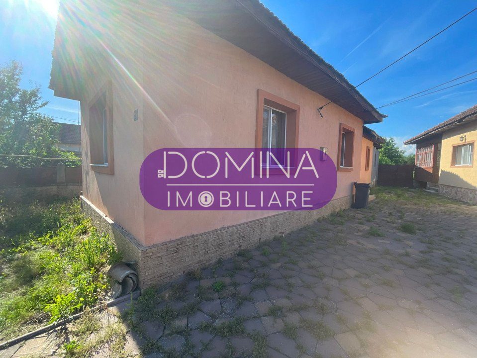 Vânzare casă, str. Petrești, la 1 km distanță de Parcul ”Coloana Infinitului” 