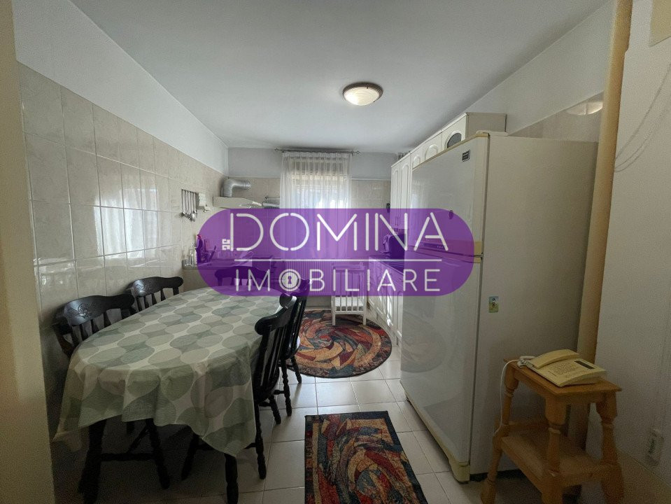 Vânzare apartament 3 camere *etaj 2* str. 1 Decembrie 1918 - zona Spiru Haret