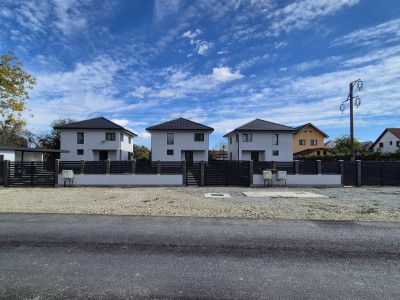 Vânzare vilă P+1 *nouă* - la cheie - Târgu Jiu - zona Dedeman