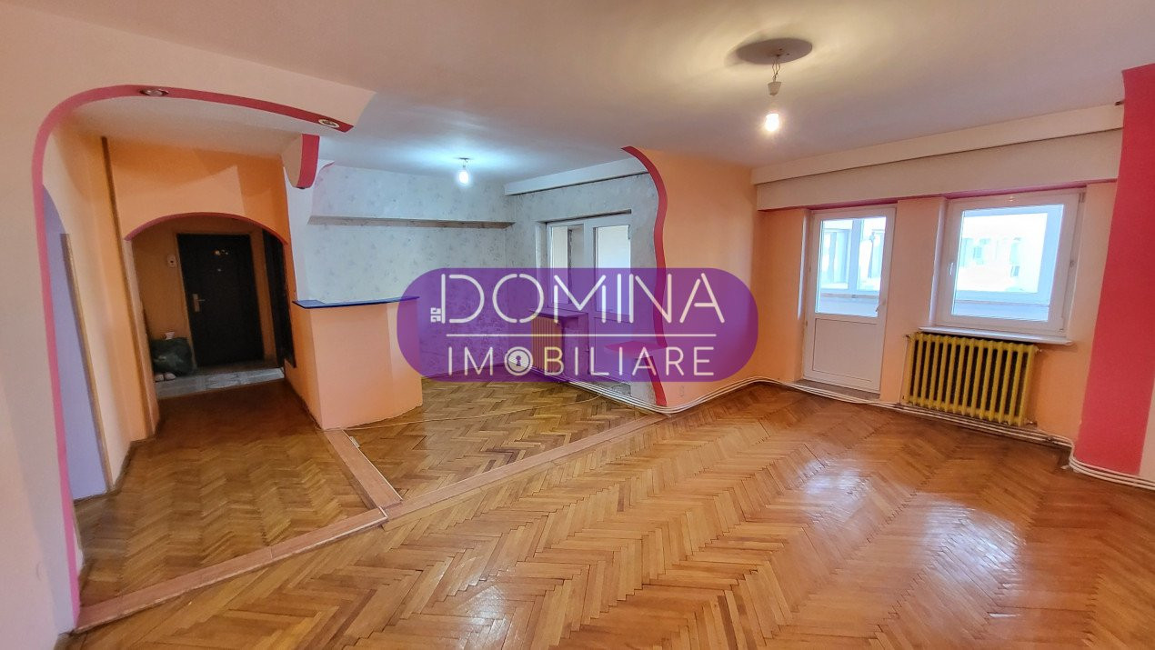Vânzare apartament cu 3 camere, ULTRACENTRAL, 99 mp, strada Victoriei pietonal