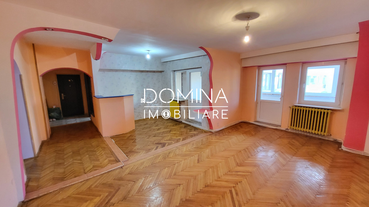 Vânzare apartament cu 3 camere, ULTRACENTRAL, 99 mp, strada Victoriei pietonal