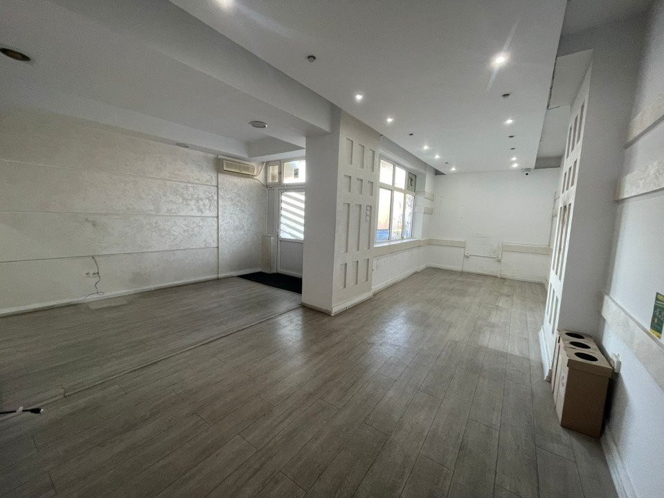 Închiriere spațiu comercial - strada 9 Mai *vizibilitate excelentă*