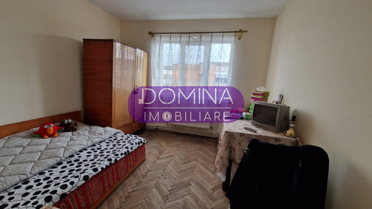 Vânzare apartament 3 camere, situat în Târgu Jiu, strada Nicolae Bălcescu