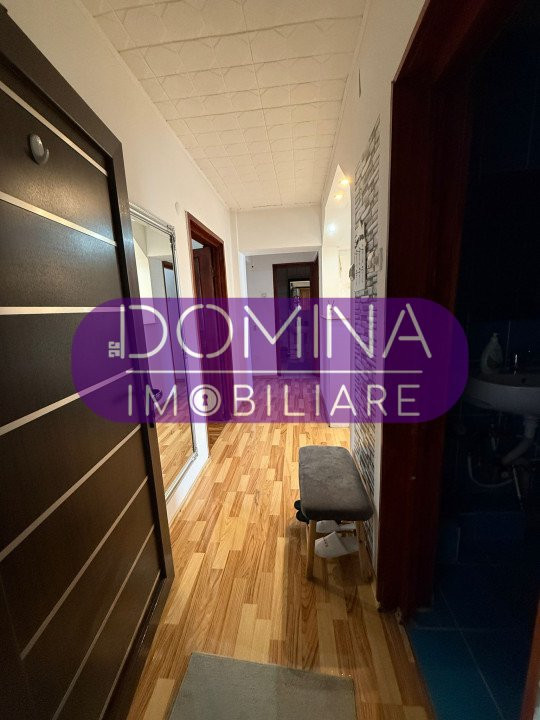 Închiriere apartament *modern* 3 camere - strada Victoriei -  zona centrală