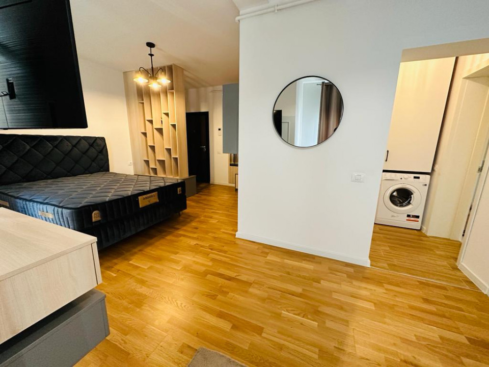 Închiriere garsonieră - strada Revoluţiei (zona Victoriei-Lidl)