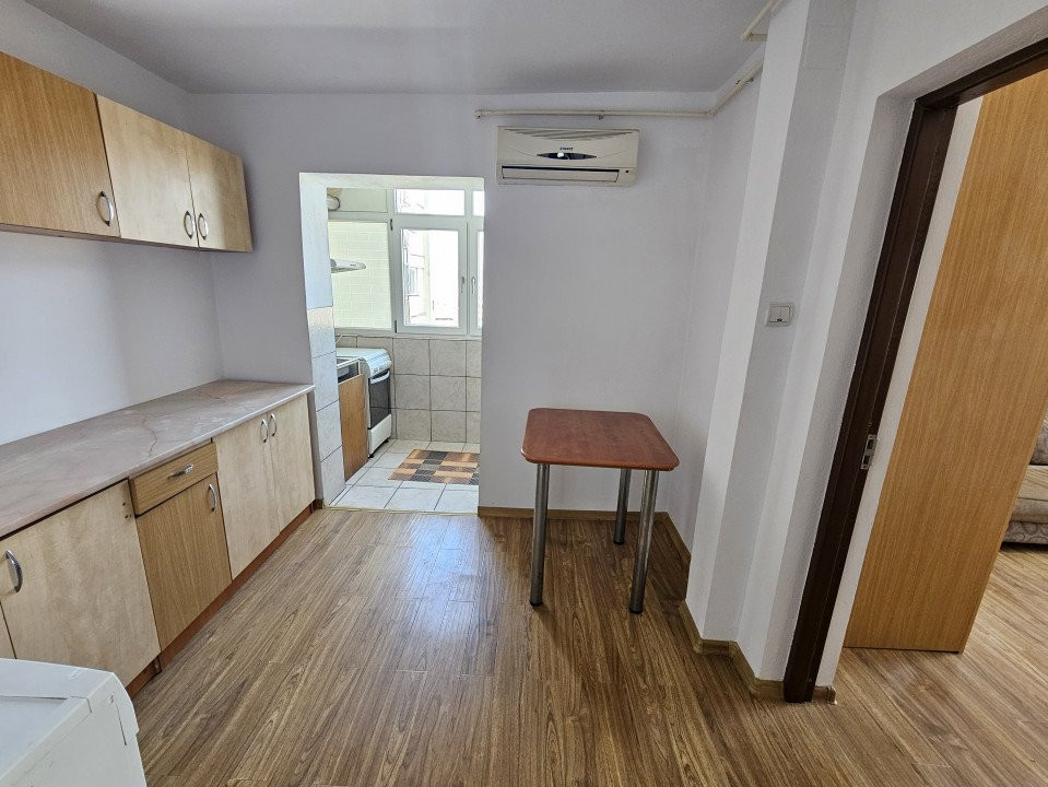 Vânzare apartament cu 2 camere, situat în Târgu Jiu, Aleea Plopilor
