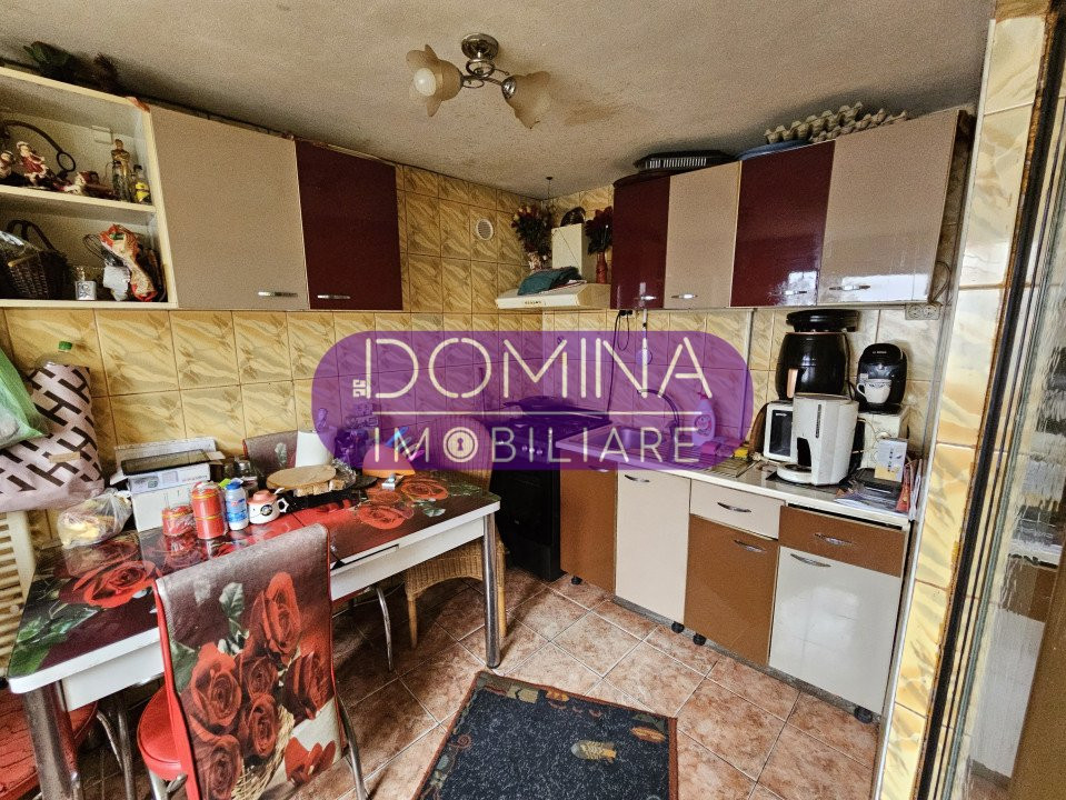 Vânzare proprietate, situată în Târgu Jiu, strada Victoriei - zona peco MOL