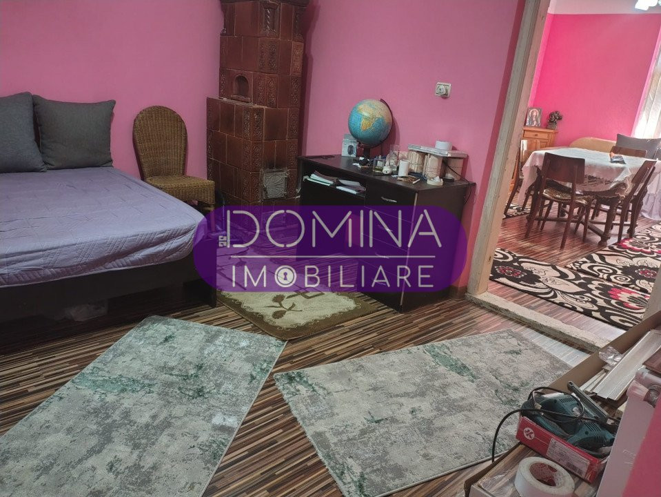 Vânzare proprietate, situată în Târgu Jiu, strada Victoriei - zona peco MOL