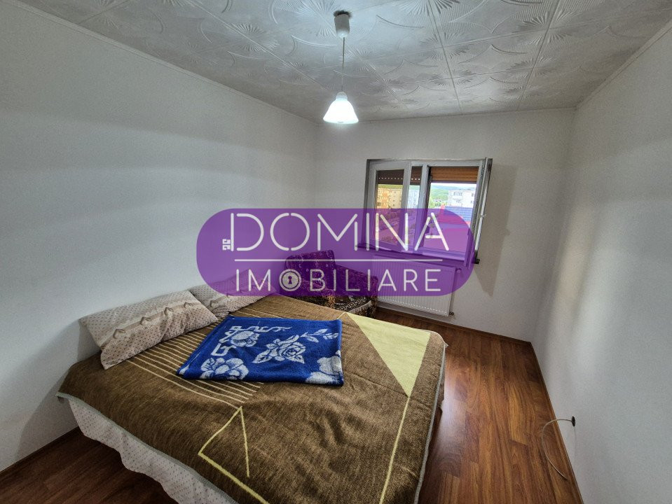 Vânzare apartament 3 camere, decomandat, 67 mp, în Rovinari, str. Termocentralei