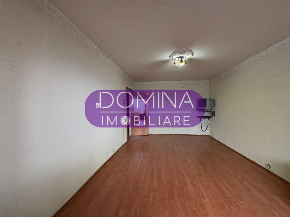 Vânzare apartament 3 camere situat în Târgu Jiu, zonă centrală, str. Revoluției