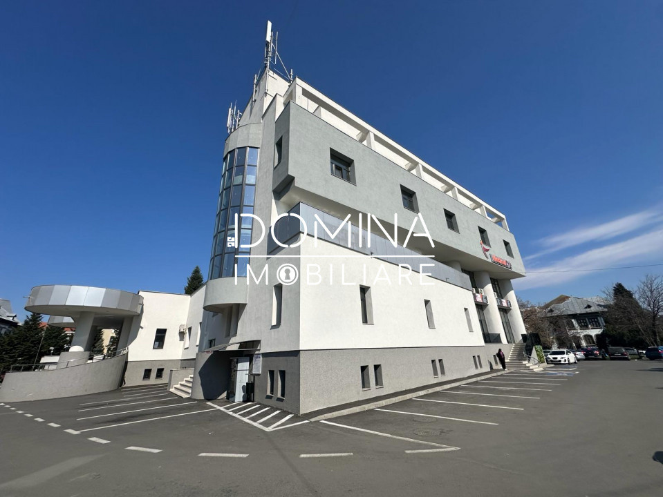 Închiriere spațiu birou *236 mp - ultracentral * - trafic intens