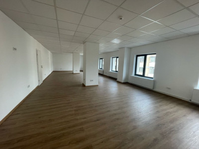 Închiriere spațiu birou *236 mp - ultracentral * - trafic intens