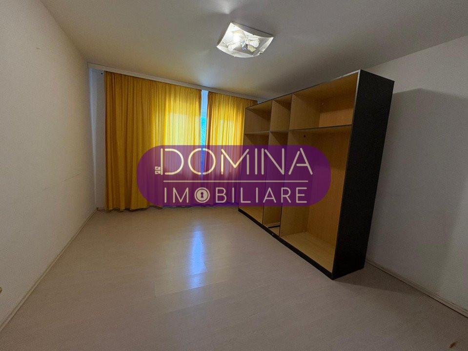 *Locație rară* - vizavi de Coloana Infinitului - ideală rezidențial/ comercial