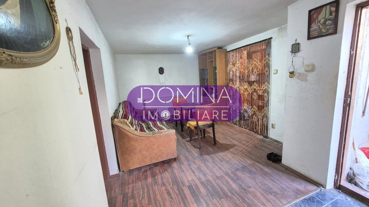Vânzare casă cu teren generos, situată la DN E79 – Peșteana Jiu, Bâlteni