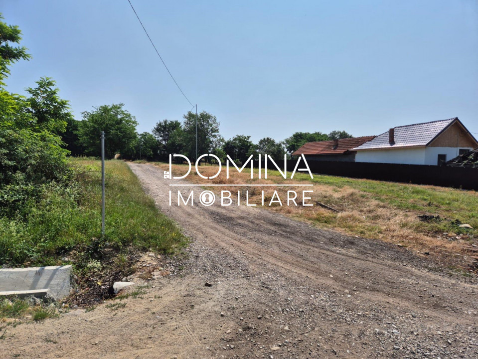 Teren intravilan parcelabil *dublă deschidere - utilități complete* Com. Lelești