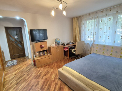 Vânzare apartament 2 camere, et.1, Aleea Energeticienilor - zona 8 Mai