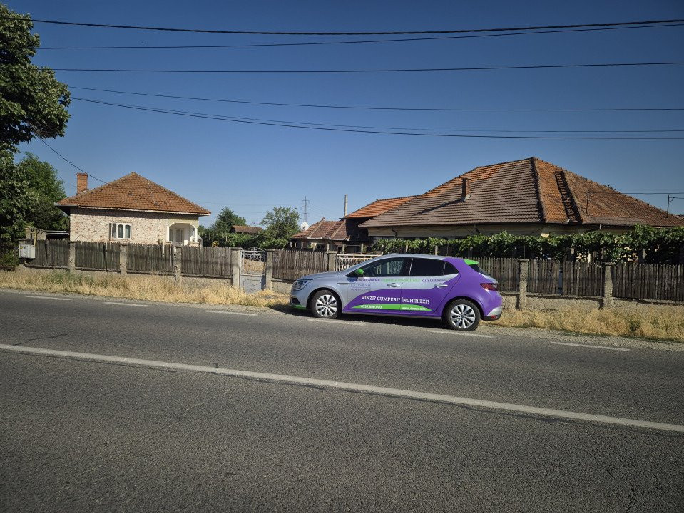 Vânzare casă cu teren impresionant, în Targu Jiu, strada Slobozia
