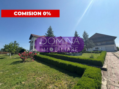 *Conac impresionant* cu arhitectură simetrică - pretabil reședință sau business