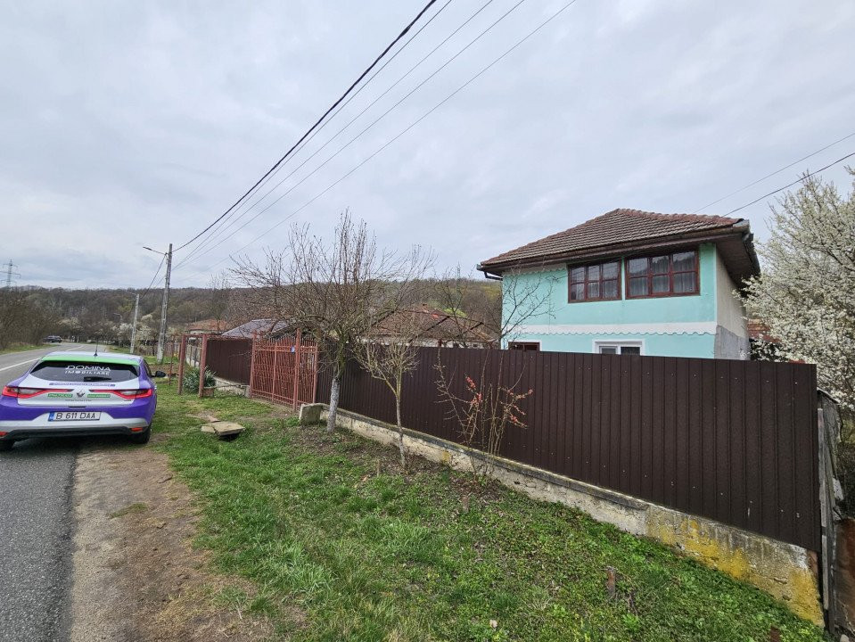 Vânzare casă P+1 situată în comuna Ciuperceni, sat Strâmba-Vulcan