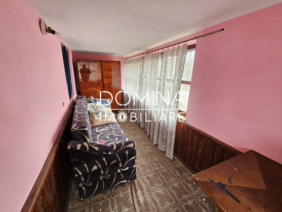 Vânzare casă P+1 situată în comuna Ciuperceni, sat Strâmba-Vulcan