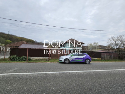 Vânzare casă P+1 situată în comuna Ciuperceni, sat Strâmba-Vulcan