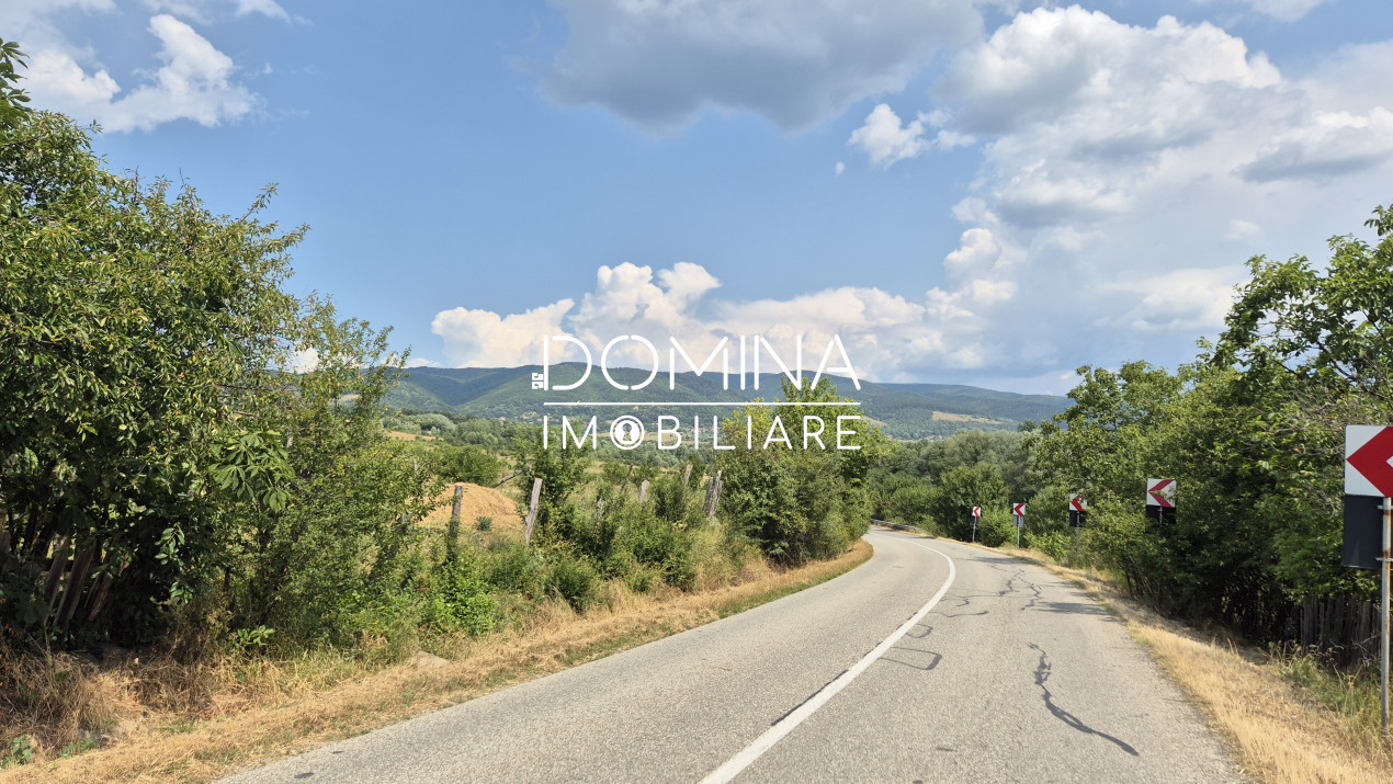 Vânzare casă bătrânească și teren în apropiere de complex turistic – Mușetești