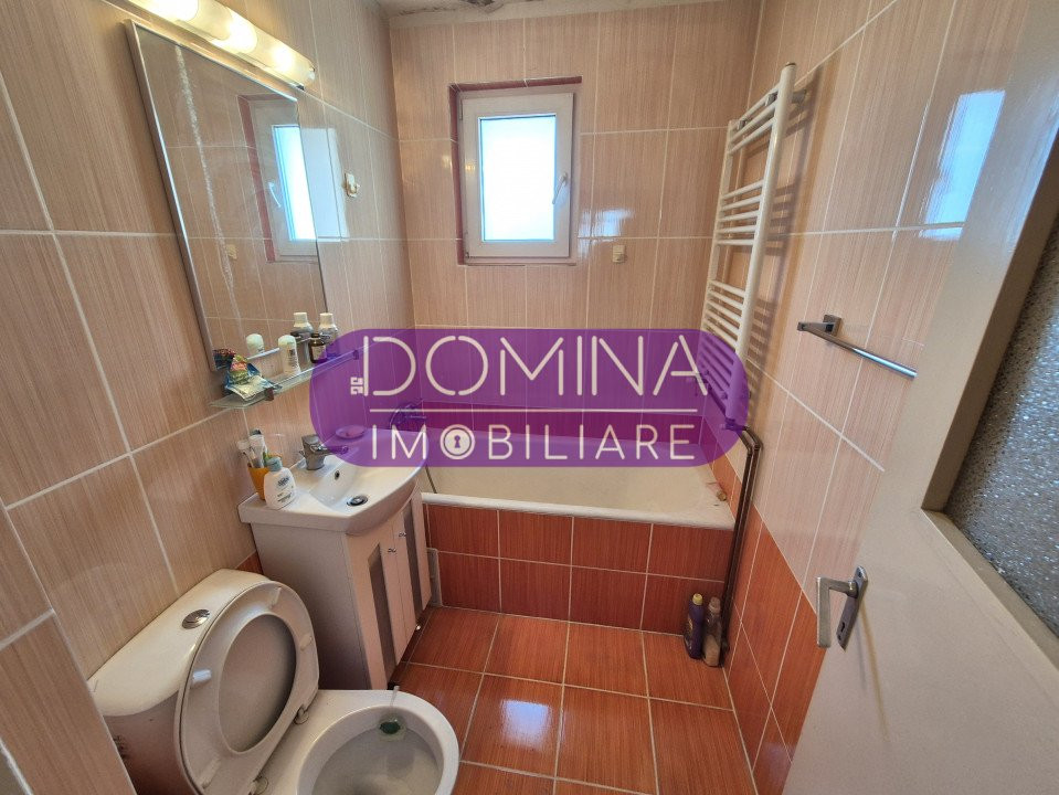 Vânzare apartament 3 camere *etaj 2 - decomandat* - Strada Zambilelor