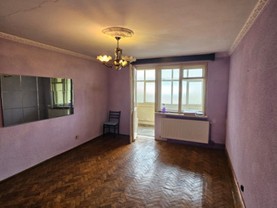 Vânzare apartament 3 camere *etaj 2 - decomandat* - Strada Zambilelor