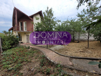 Vânzare casă D+ P+M, strada Narciselor cu posibilități multiple de utilizare