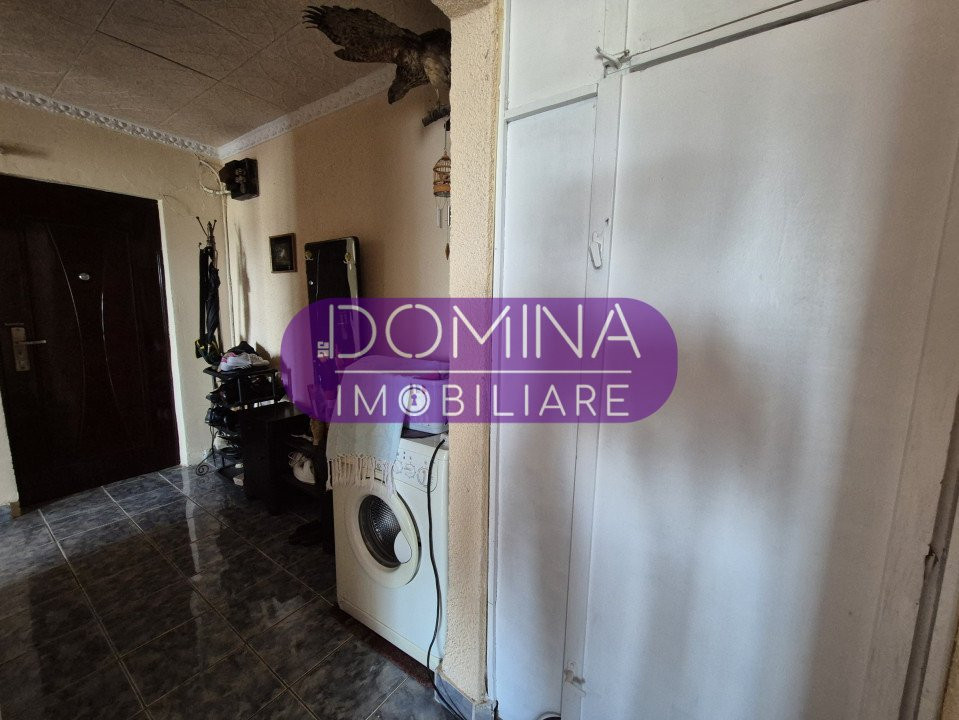 Vânzare apartament 2 camere, et. 2,  situat în Rovinari, strada Sporturilor