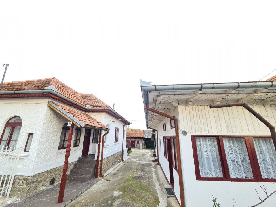 Vânzare casă cu teren generos, în centrul comunei Mușetești