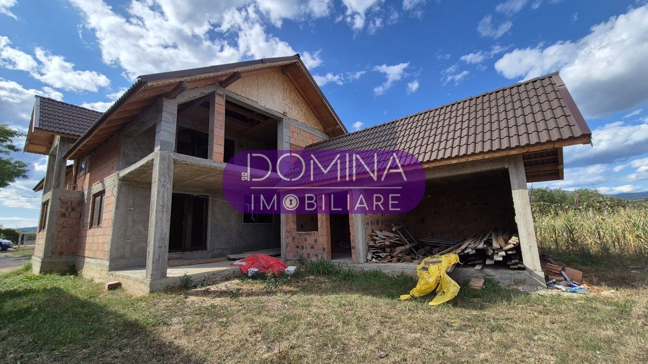Vânzare casă D+P+M și teren 4334 mp - Runcu, Sat Răchiți