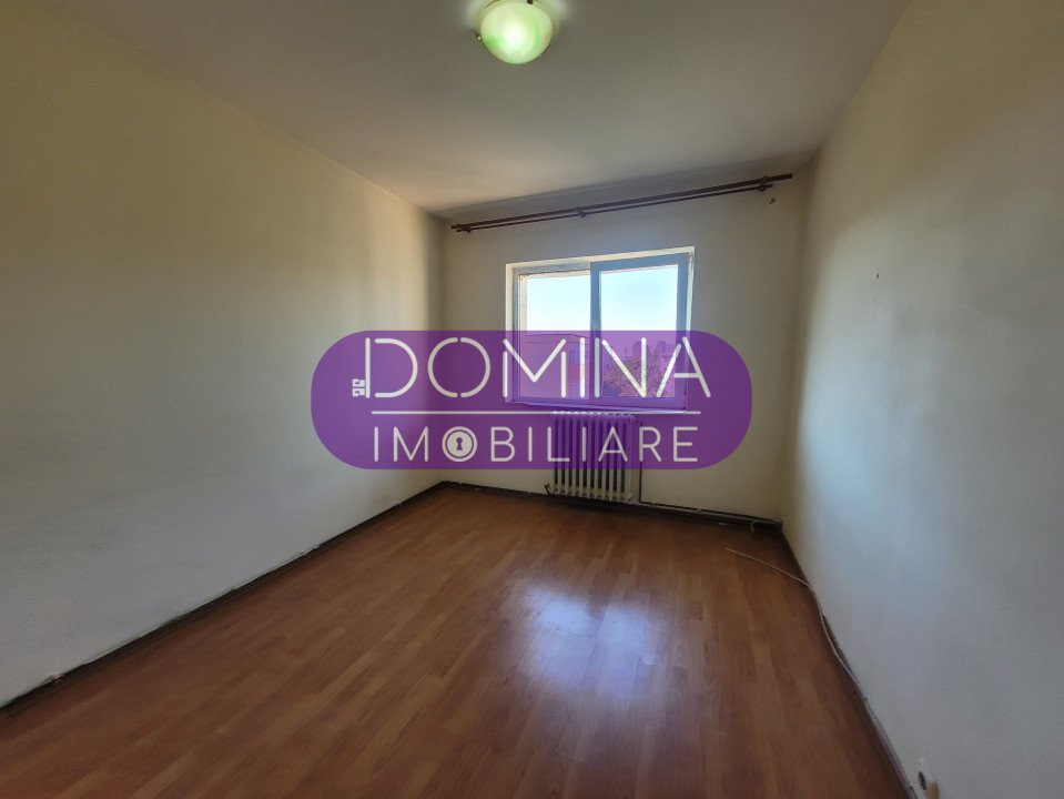 Vânzare apartament 3 camere decomandat, zona Liceului Pedagogic, Târgu Jiu