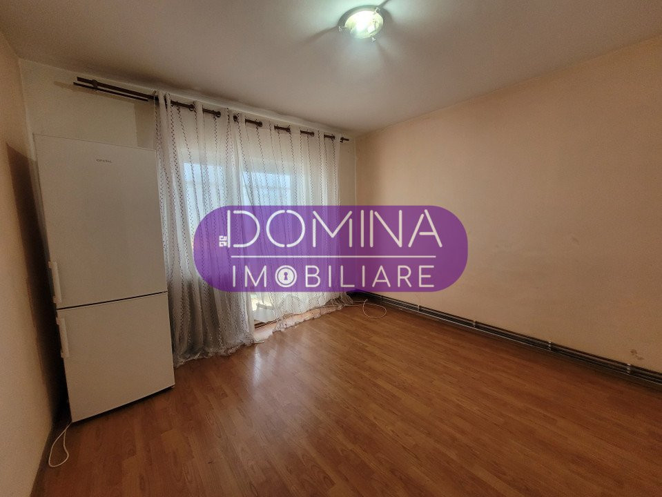 Vânzare apartament 3 camere decomandat, zona Liceului Pedagogic, Târgu Jiu