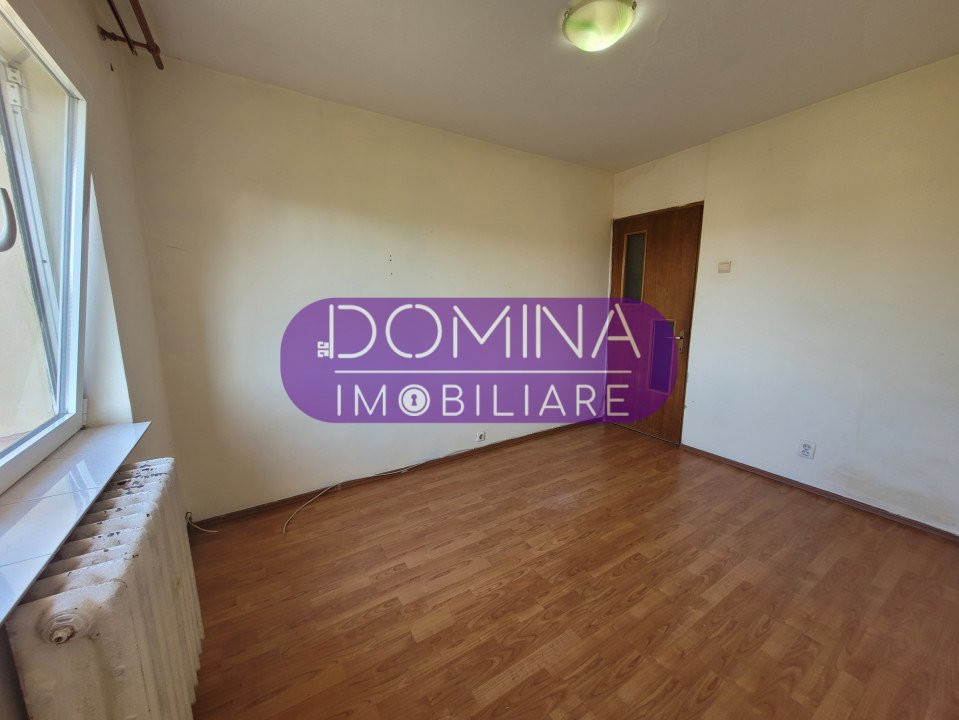 Vânzare apartament 3 camere decomandat, zona Liceului Pedagogic, Târgu Jiu