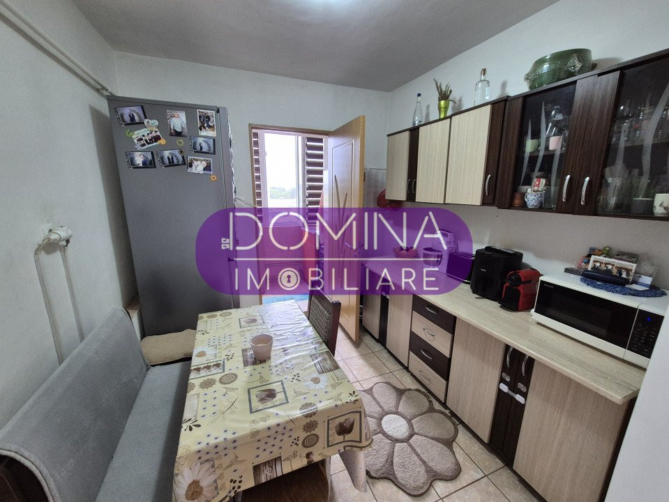 Vânzare apartament 2 camere, decomandat, zonă liniștită, strada Zambilelor