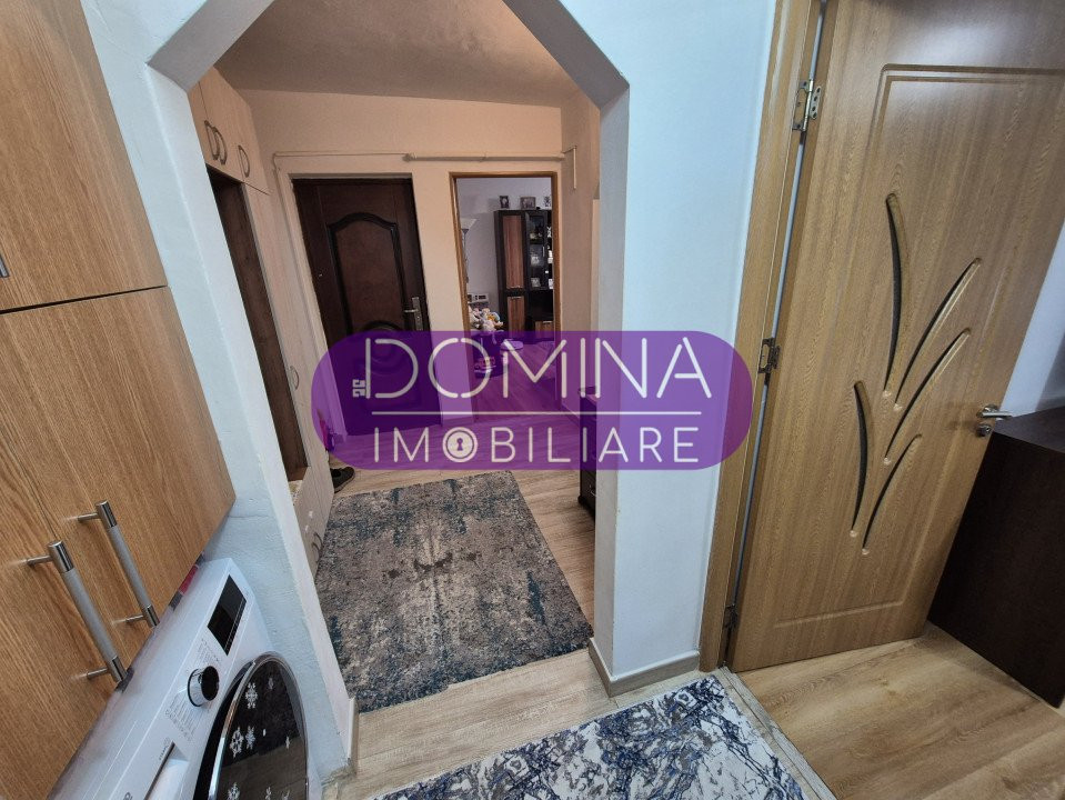 Vânzare apartament 2 camere, decomandat, zonă liniștită, strada Zambilelor